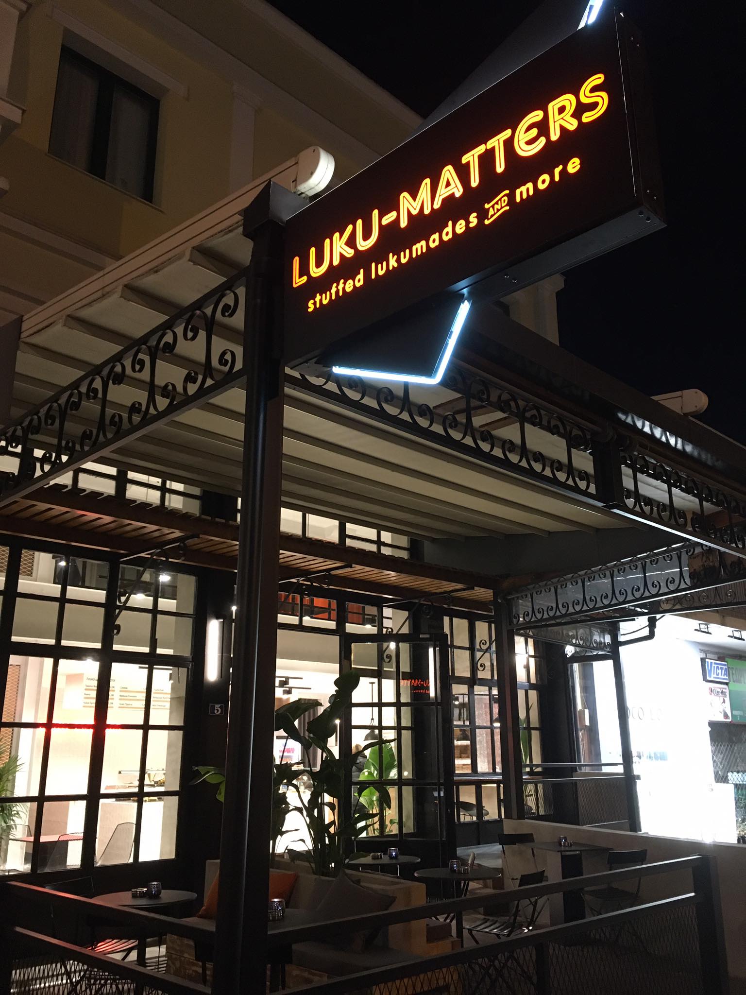 Cafe-Patisserie  LUKU-MATTERS